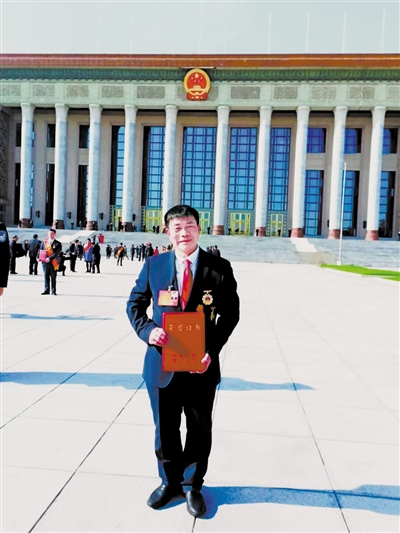 "时代楷模"荣誉称号获得者,河南省南阳市镇平县高丘镇黑虎庙小学校长