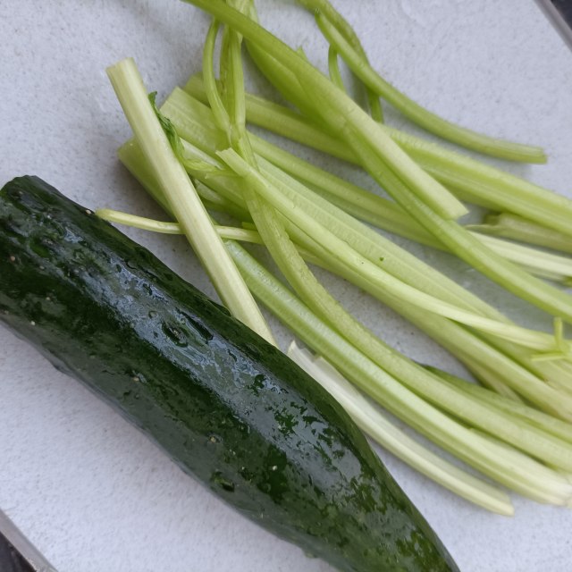 黄瓜芹菜香蕉饮,健康饮品,好喝又瘦身