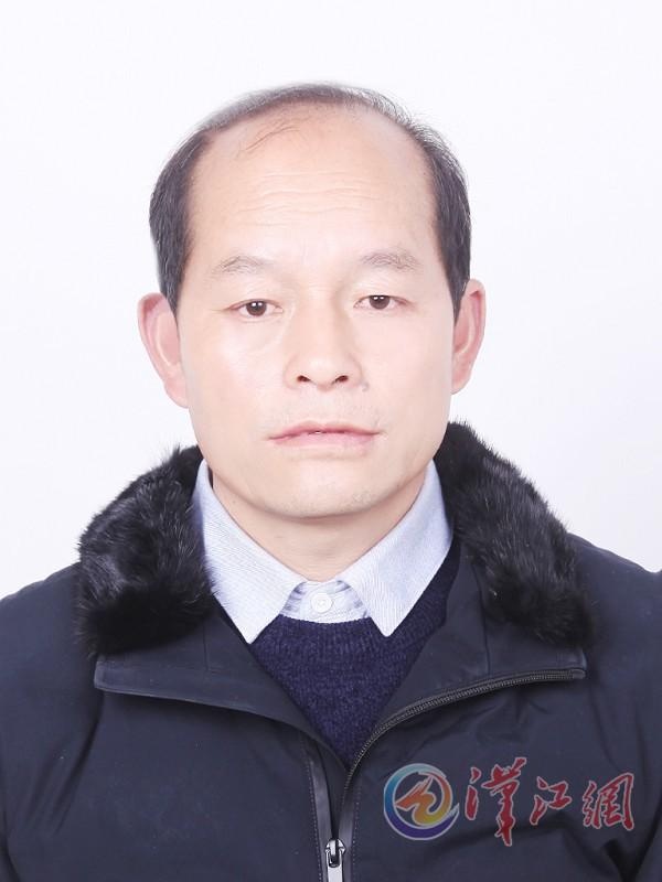 南漳县肖堰镇斑竹坪村党支部书记卢必富:一定带领大家脱贫致富