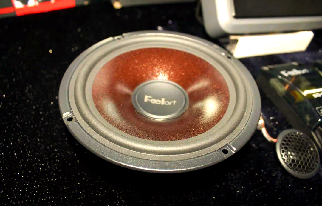 大众帕萨特汽车音响升级,仍需改善,下次考虑增加超低音效果