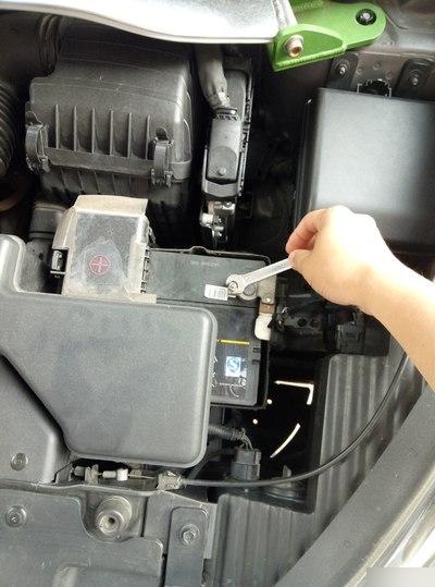 是否可以只拆卸电瓶的一个负极?答案是肯定的.