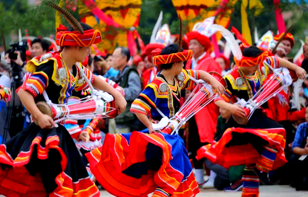 瑶族长鼓舞:从历史起源到现代挑战