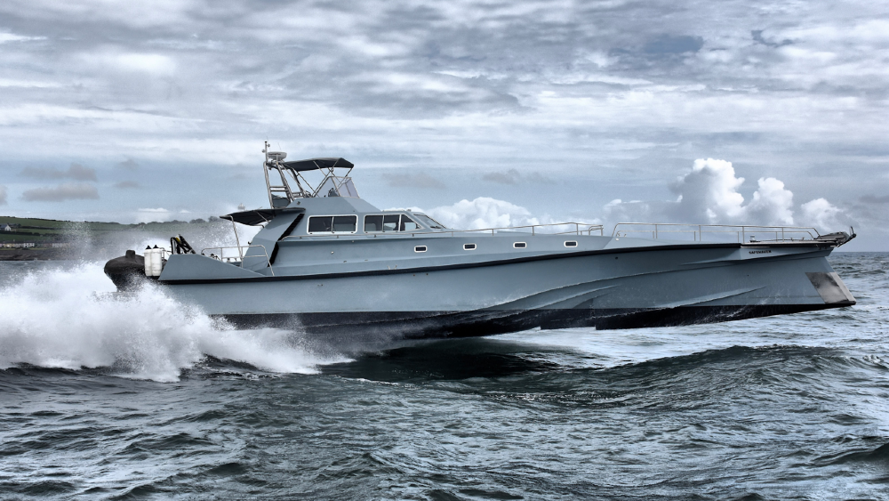 无惧狂风暴雨!75英尺穿浪探险游艇enmer号