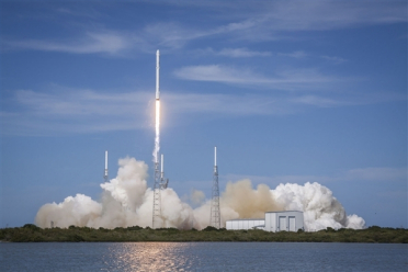A股光伏龙头蹭Space X热点翻车：一篇公众号推文被罚1300万元！