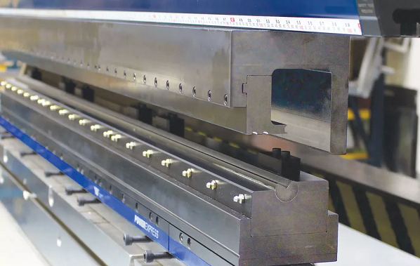 钣金折弯加工中心厚钢板怎么折弯的?