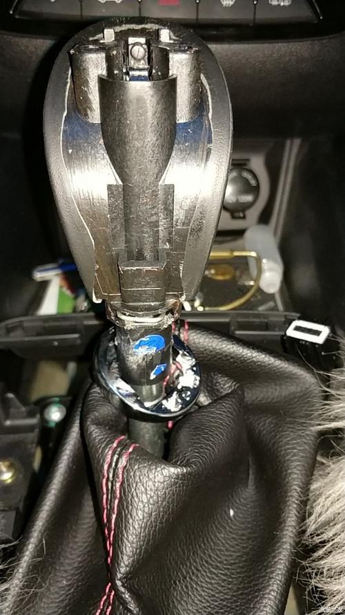 汽车档把怎么拆除