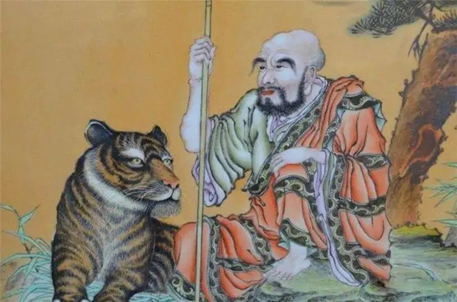 民间故事:武师遇到老虎,即将被吃,老虎给他出了个主意逃过一劫