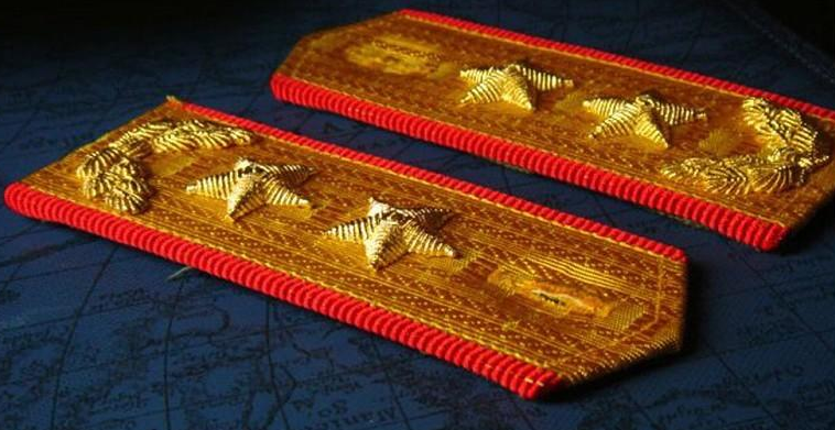 李连秀:武警中将警衔,原武警部队司令员,曾任38军军长