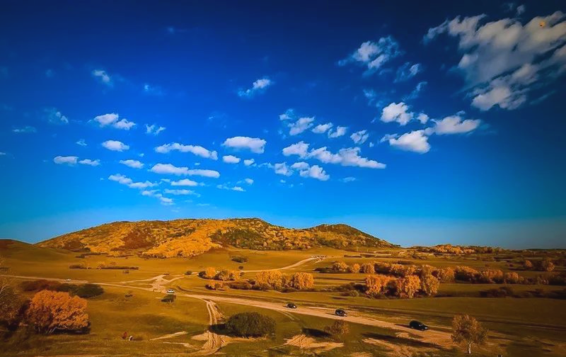 内蒙古锡林郭勒草原越野探秘:无人区,湖泊与沙地风光一览「检索词不