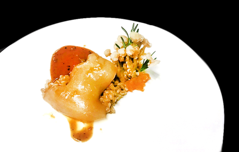 蛋白瑶柱肉酱辽参,松露汁燕麦烩鱼唇,瑶柱竹笙秋耳