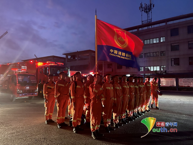 河南多地持续强降雨 多地消防救援队驰援河南