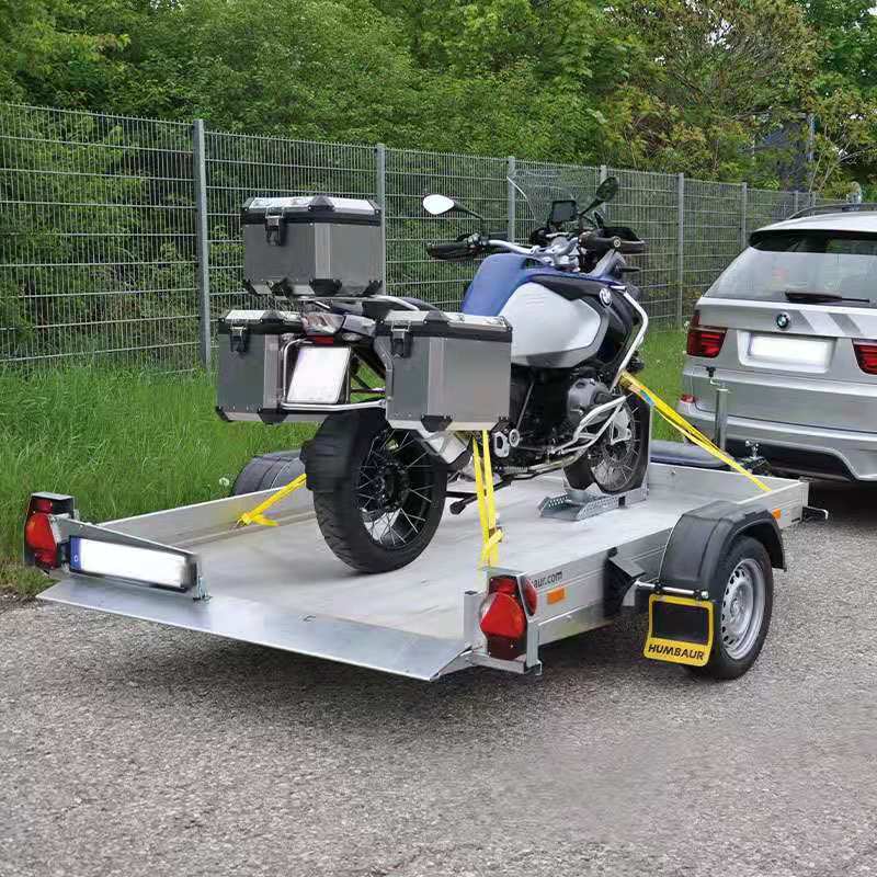 什么是平板拖车,牵引式平板拖车有哪些样式呢?平板拖车的优点?