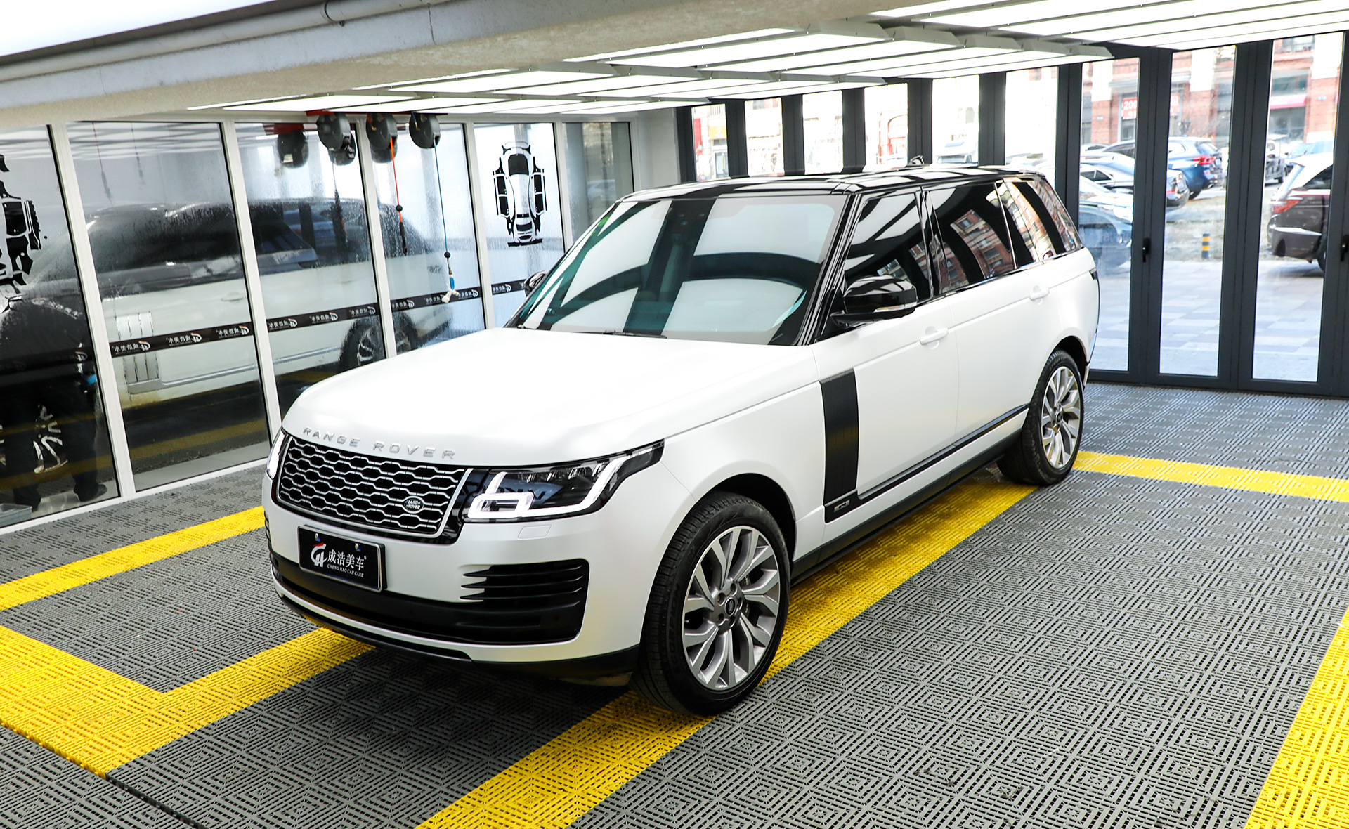 车身改色|路虎 揽胜,换个颜色换个心情