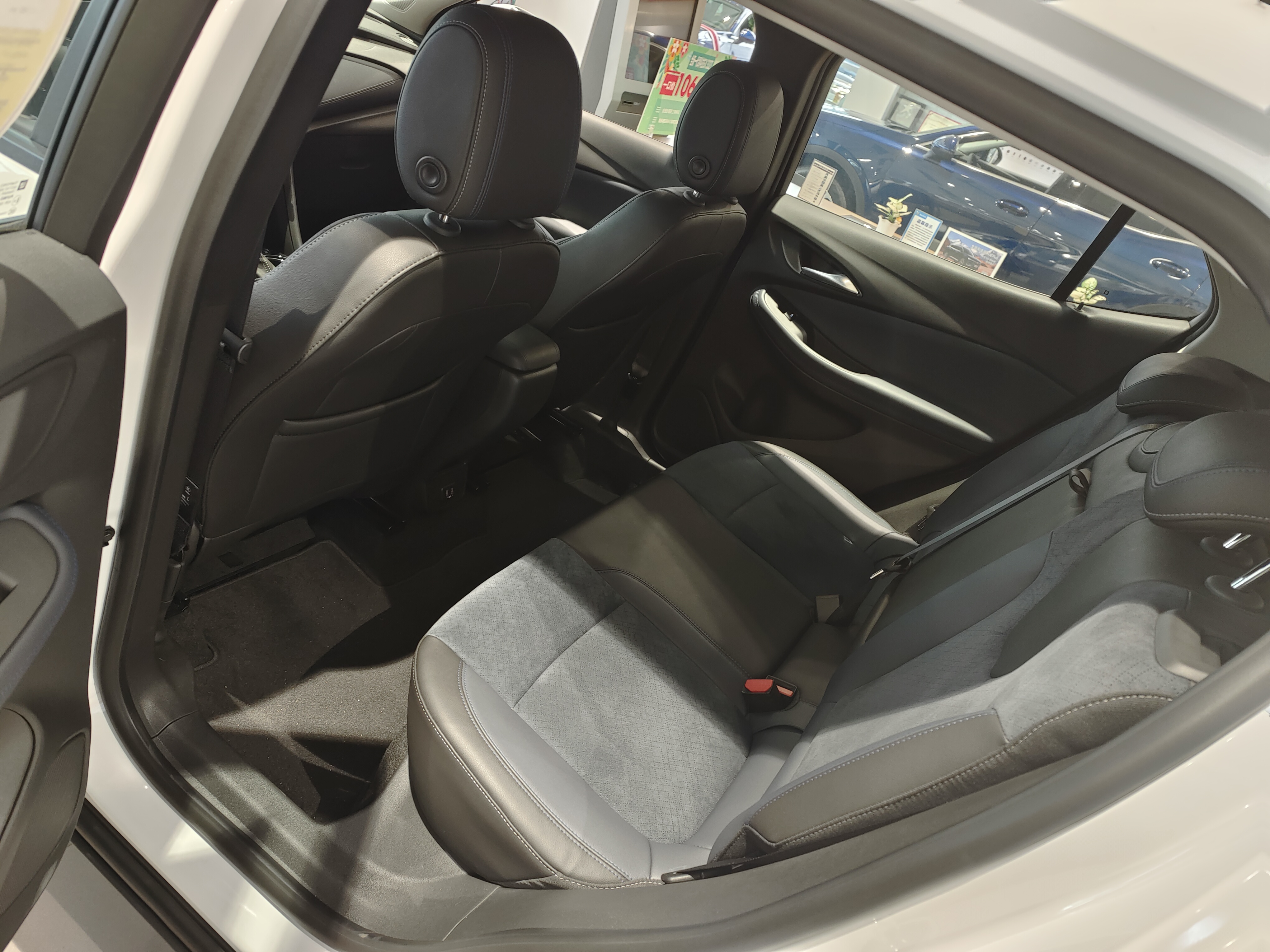 试驾别克昂科拉gx,外观豪华大气,空间宽敞