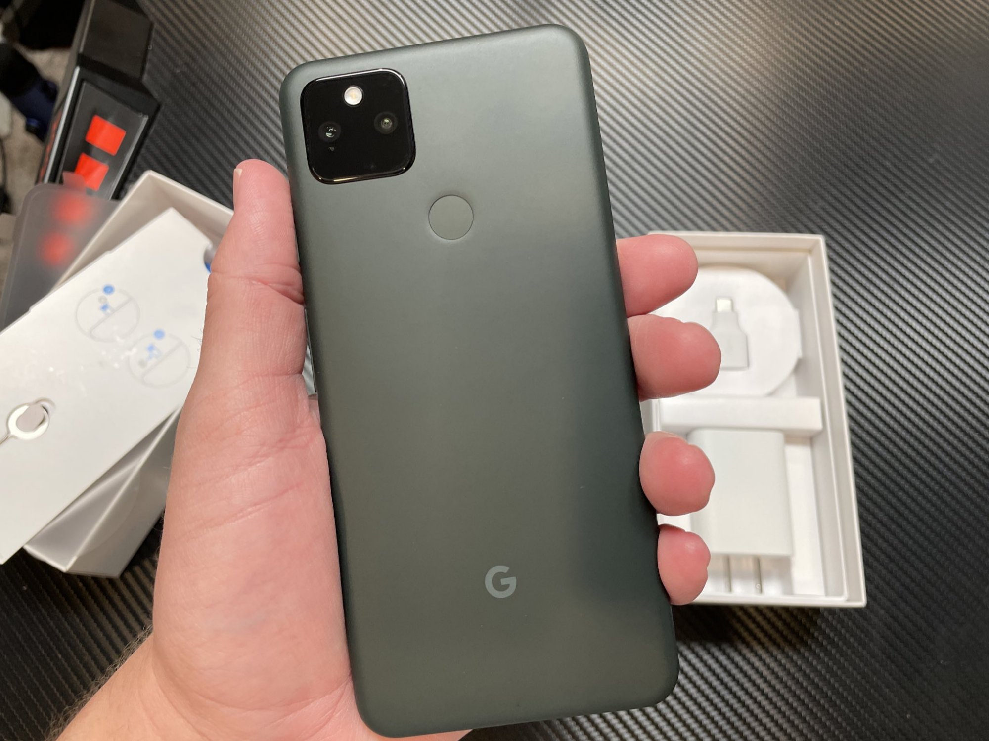 google pixel 5a发布:4680毫安 ip67防水 185克,售价449美元