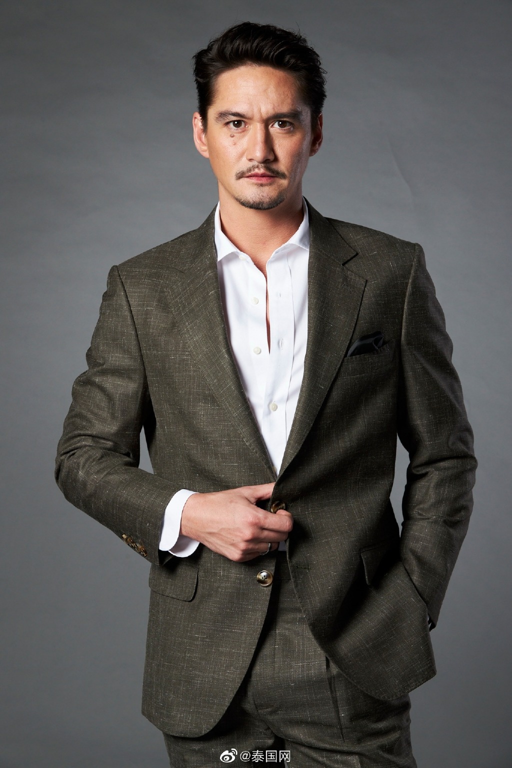 泰国演员阿南达向女友求婚成功 结束五年爱情长跑