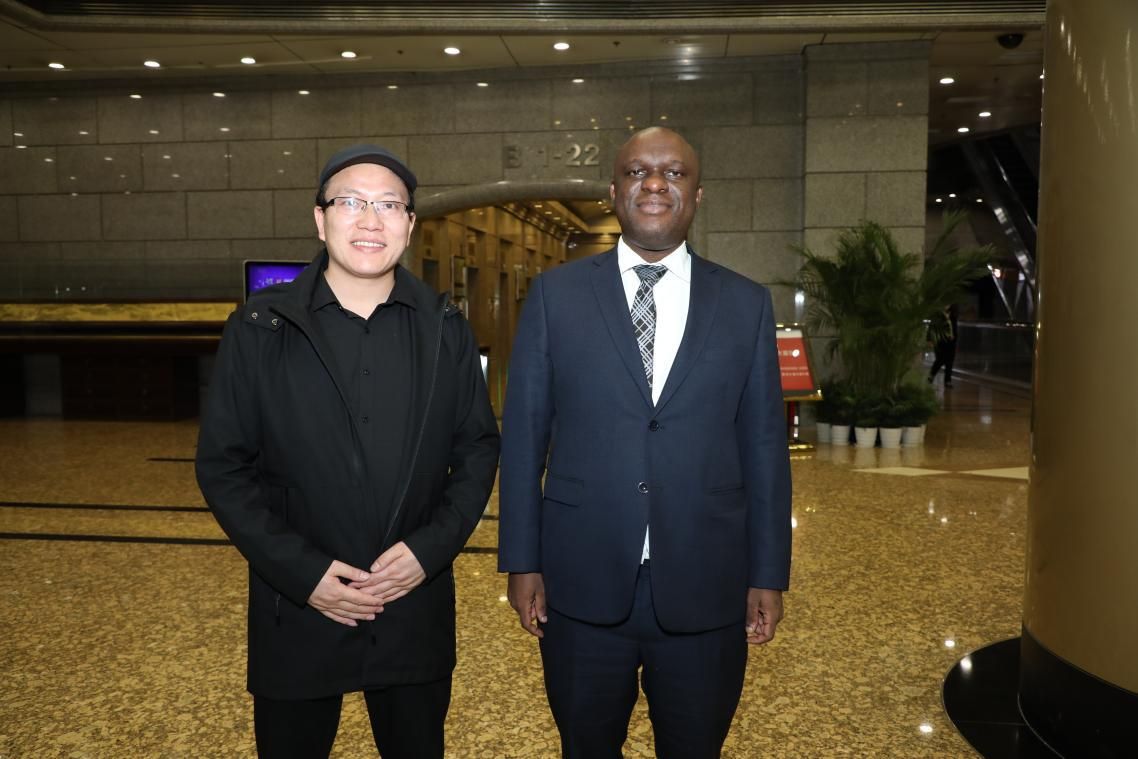 刘泽黎与多国大使达成跨境电商共识