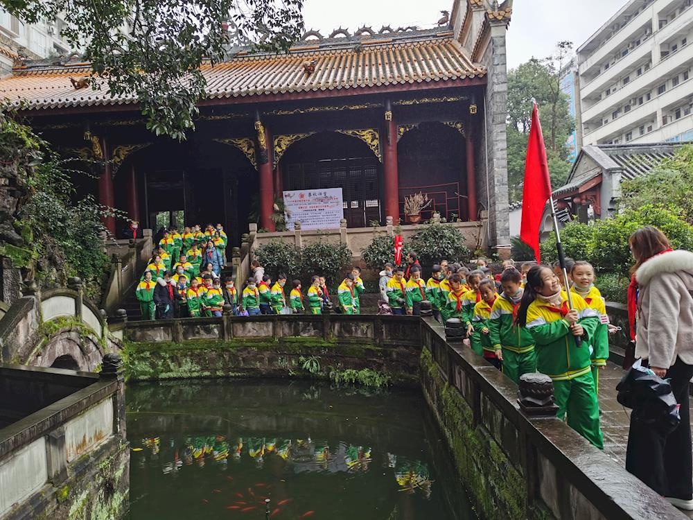 叙永镇西外街小学校:传承红色基因,争做时代新人