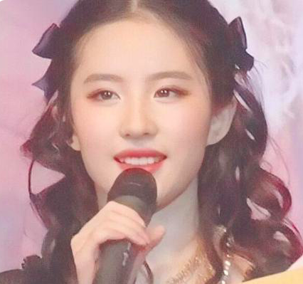 快来看女明星的蝴蝶结发型最强示范!