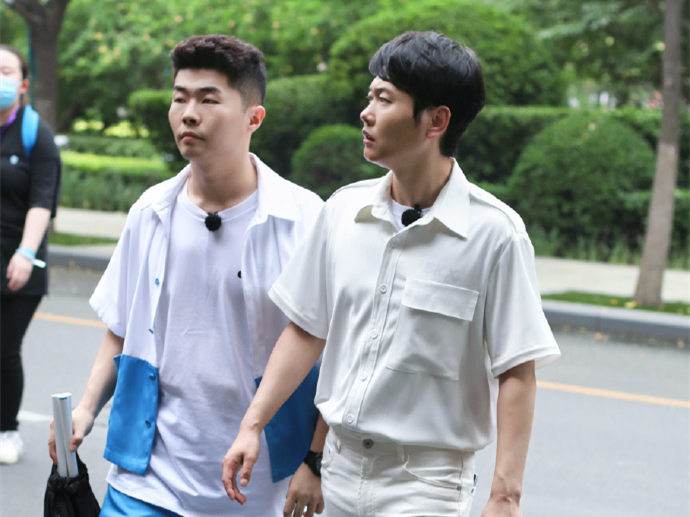 孟鹤堂,周九良同台,与吴昕合作录综艺,二人真不愧是神仙搭档