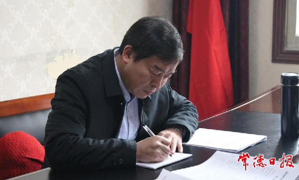 政协委员风采(七)王鳌:以法治教育护航青少年成长