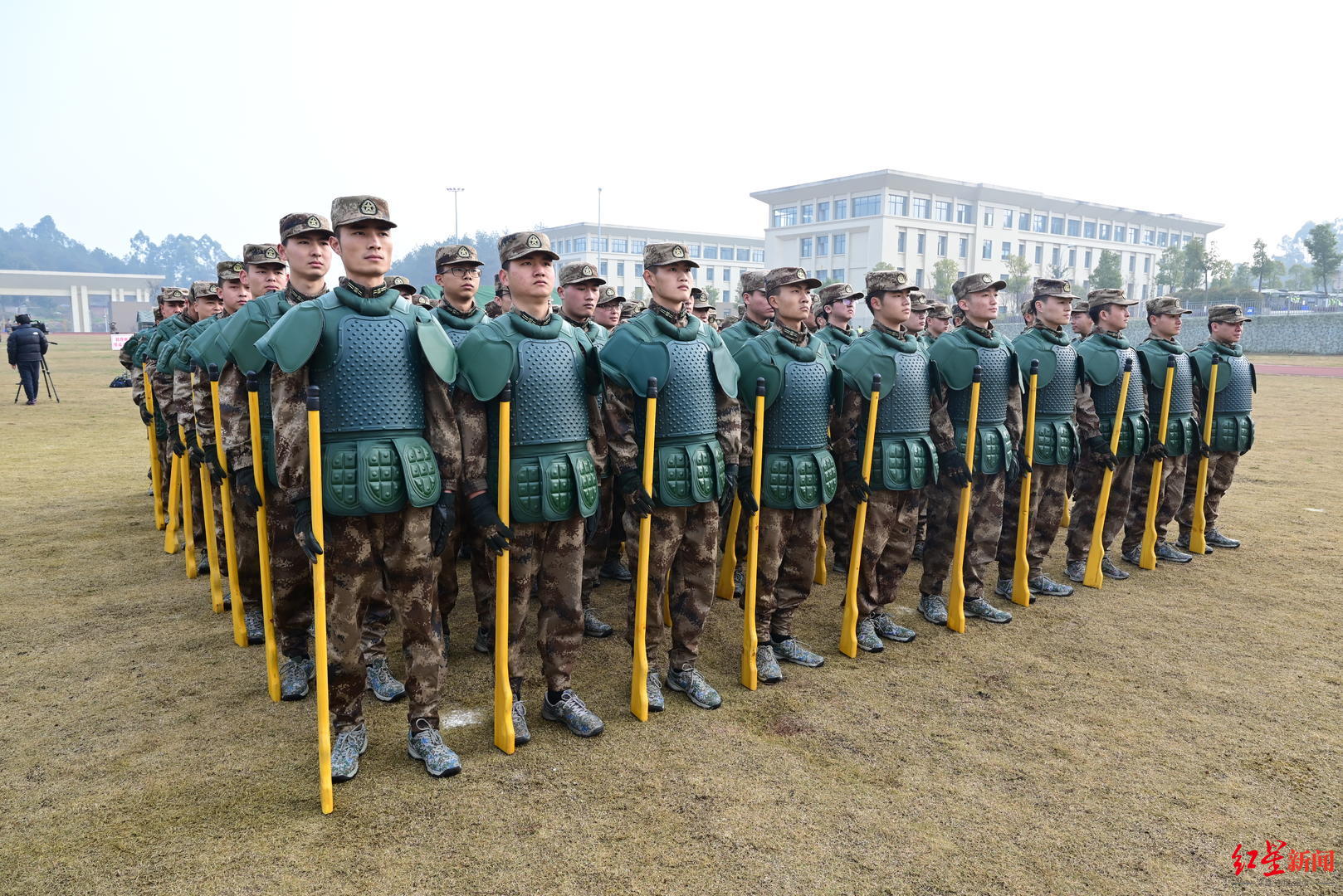 既考实弹射击,也考"四菜一汤"!直击成都警备区新年开训现场