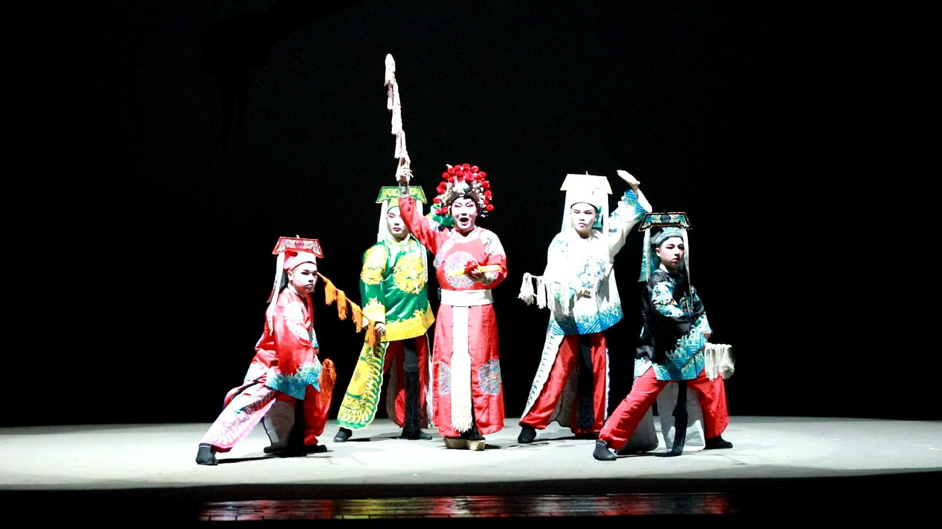 祁阳:祁剧团周末剧场华丽"回归"