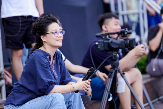 "金话筒"陈晓琳的"斜杠"之旅:人生下半场,好戏才开始|幕后