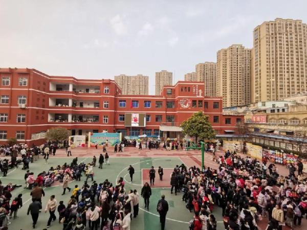 怀远新城实验小学图片