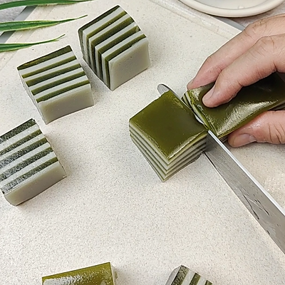 艾草千层马蹄糕,清香q弹,好吃不腻,做法简单