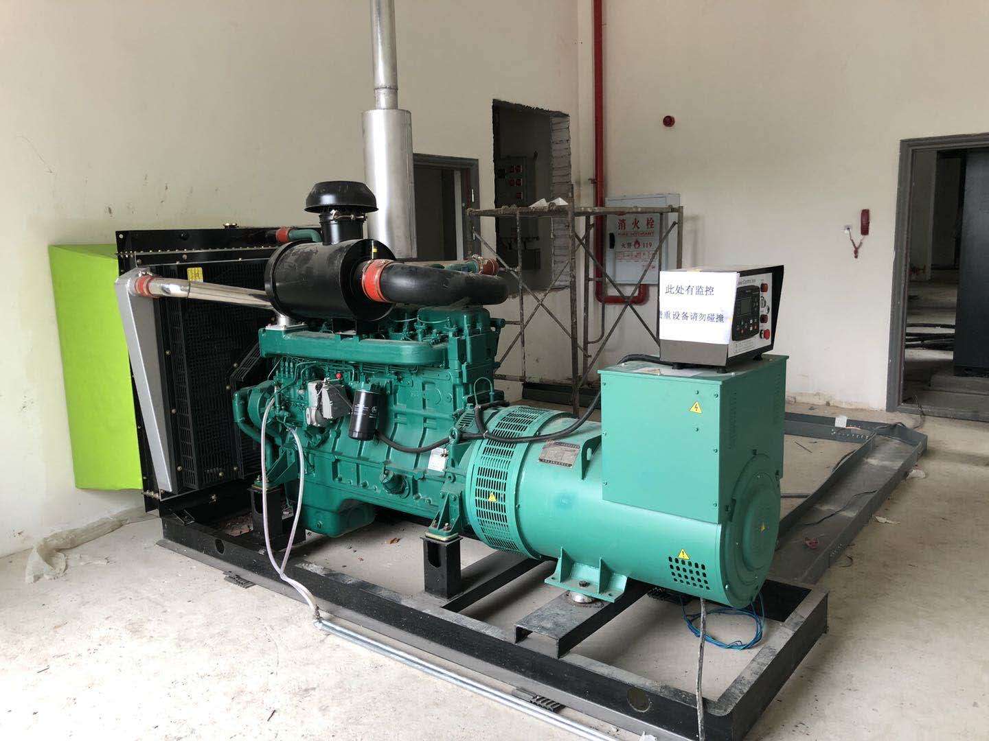 乾能350kw发电机组安装完毕