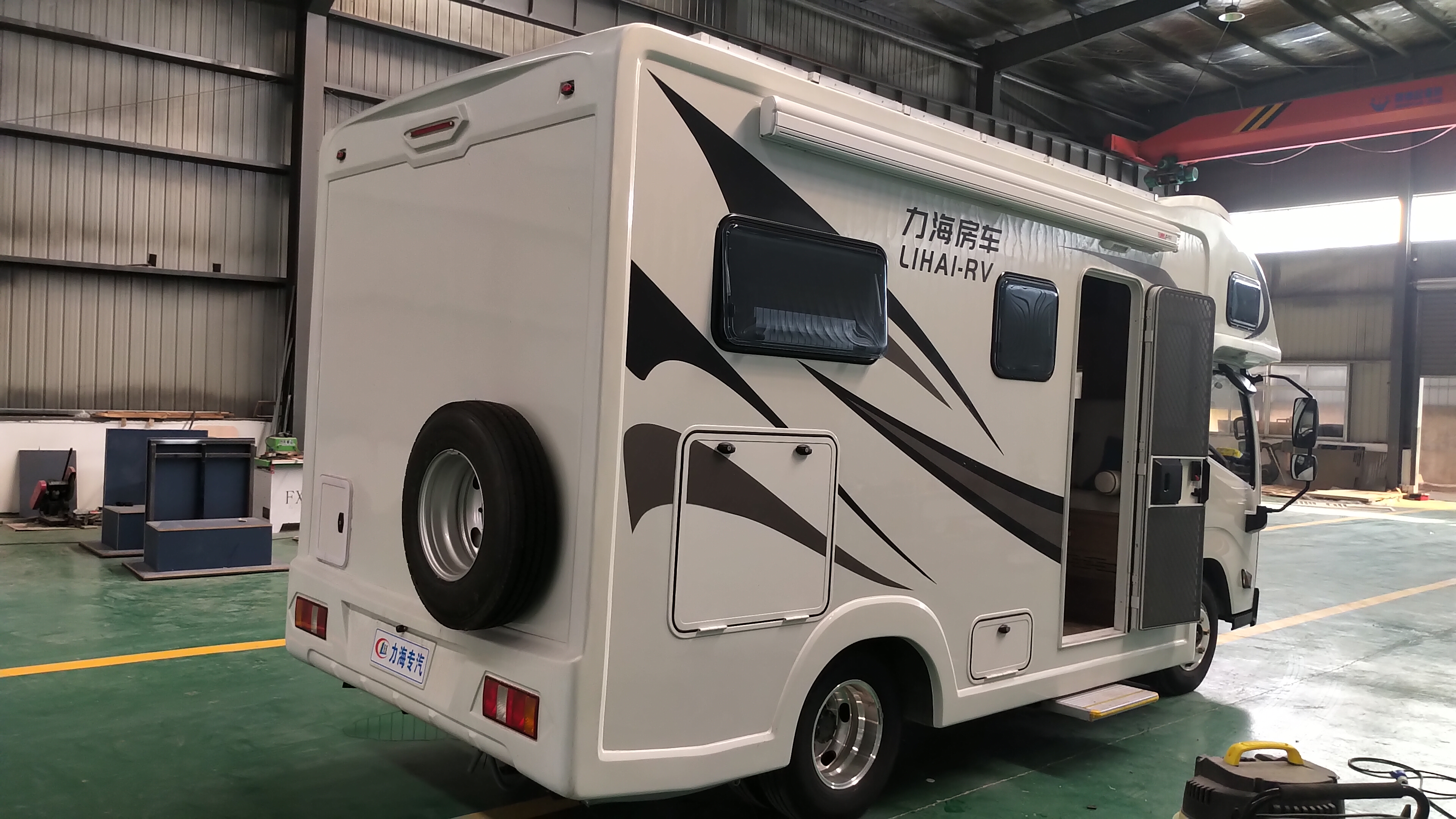 最适合一家三口出行的江铃凯运轻卡房车仅需33.8万开回家