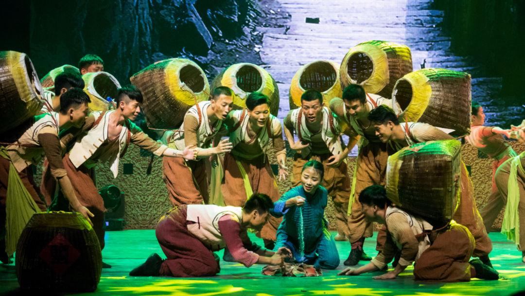 我们的节日·口述民俗丨流传千年的自贡盐工号子 逐渐成了舞台上展示