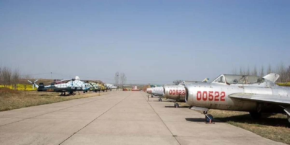 全是二代机,中国飞机坟场有何作用?或是战时最快的飞机补充源