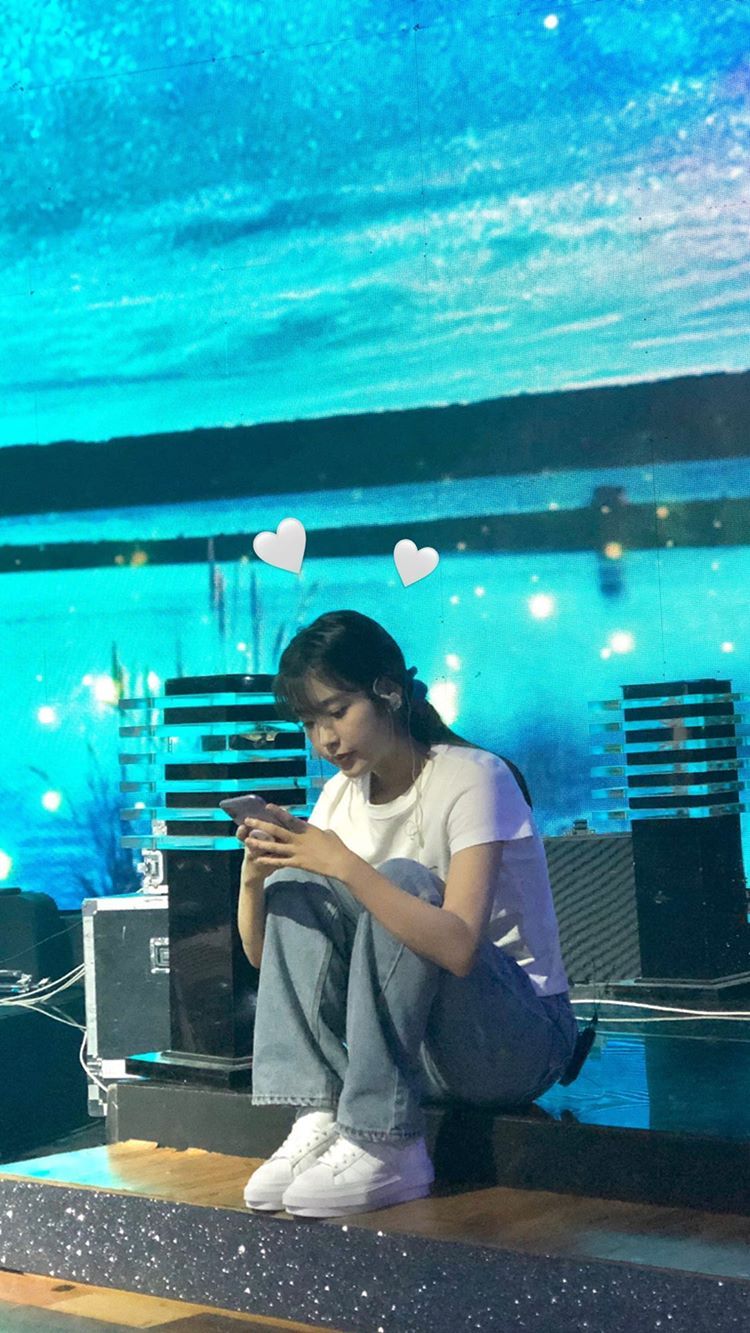 iu录制《柳熙烈写生簿》幕后花絮图,小小一只u宝好乖噢