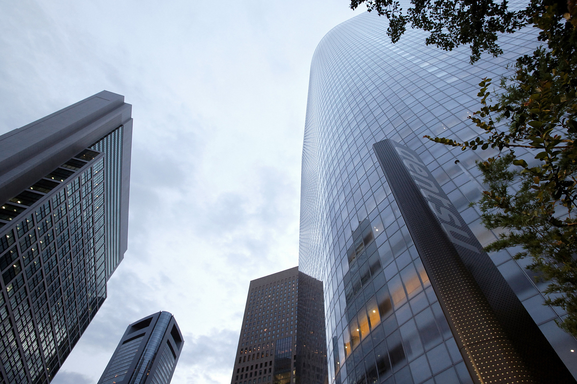 日本电通2020财年净利润亏1595亿日元,创历史新低