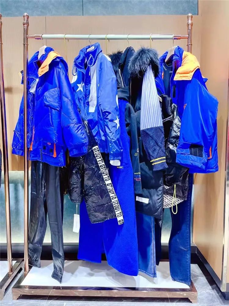 maxmartin(玛玛绨)源于欧洲时尚文化,塑造时尚,高雅,悠闲的设计风格