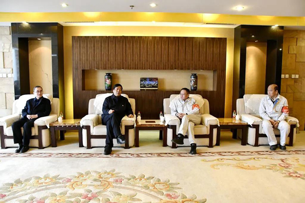 郭贞红一行到王曲电厂走访