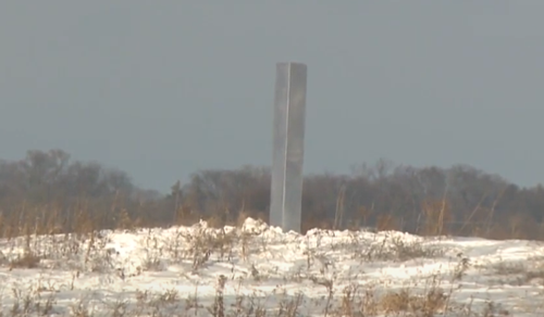 内华达州发现神秘巨型金属柱!这玩意曾在世界各地随机刷新