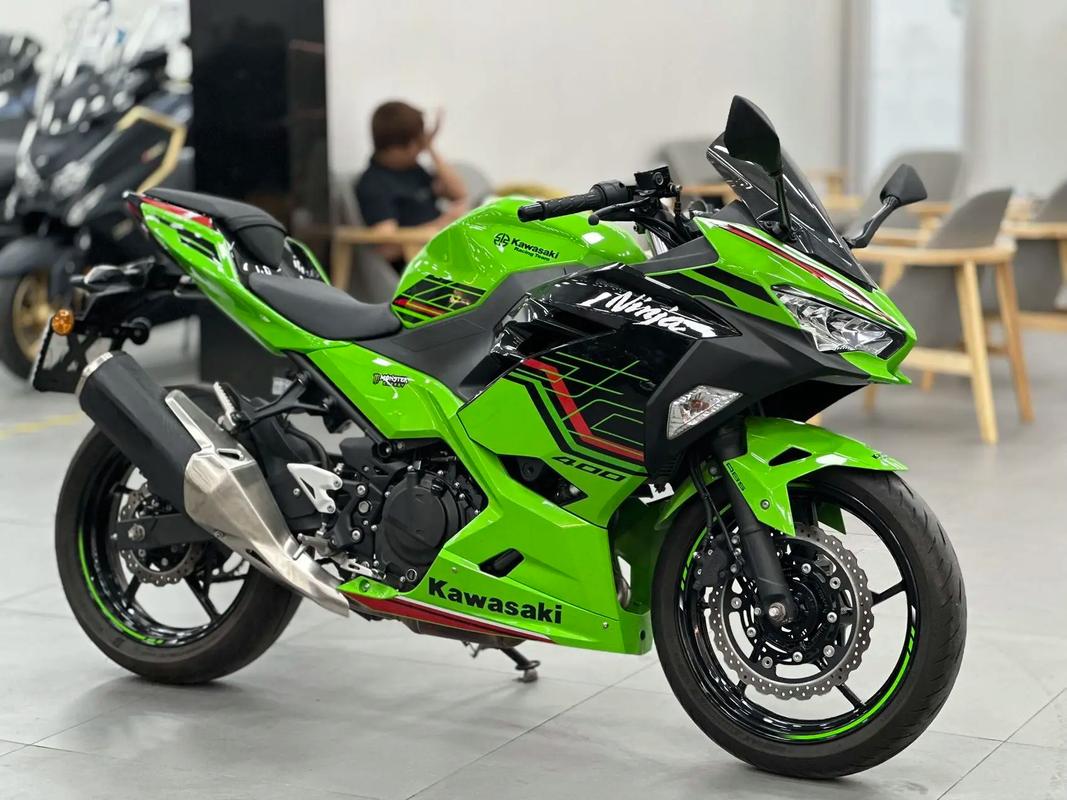 川崎zxr400详细参数图片