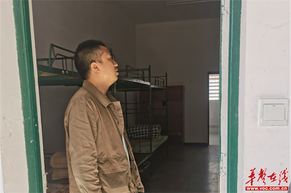 清塘铺镇中学:关心教育 从食品安全抓起