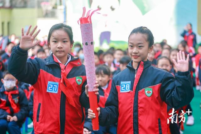 畅玩冰雪,越秀区建设大马路小学开学日举办校园冬奥主题运动会