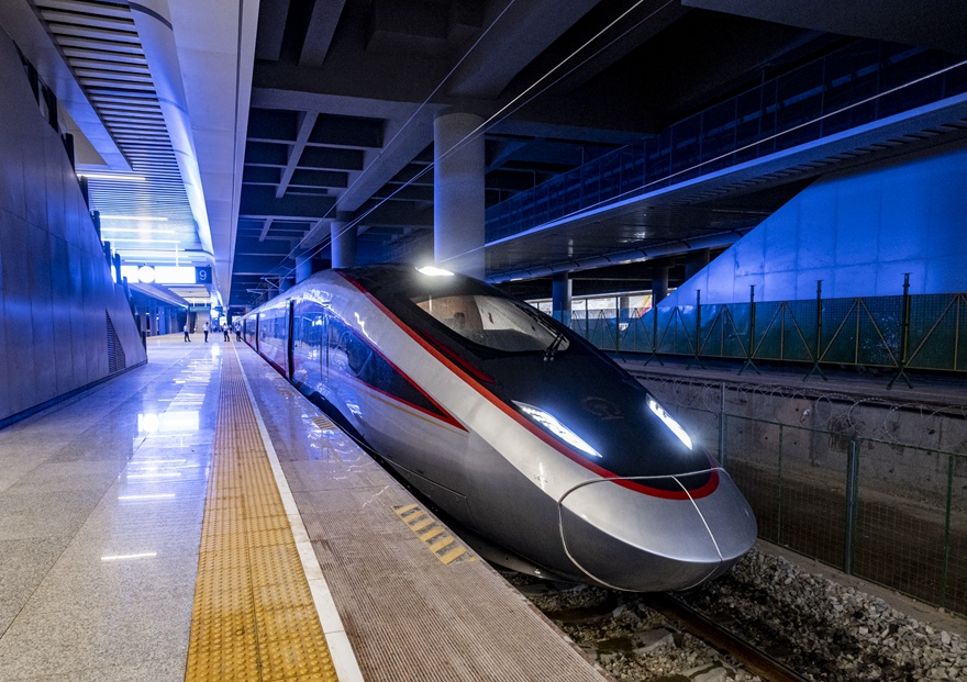 广汕高铁探营⑨|列车体验:智能动车更舒适 科技满满向未来