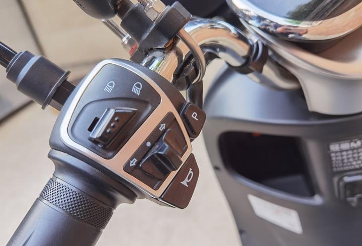 雅迪冠能m7草根体验