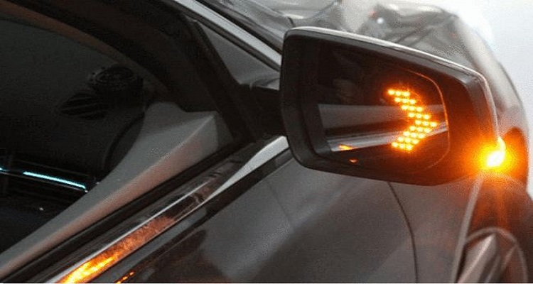 往上是左转向灯还是右转向灯