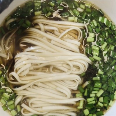 卧个荷包蛋,做个韭菜酸汤面