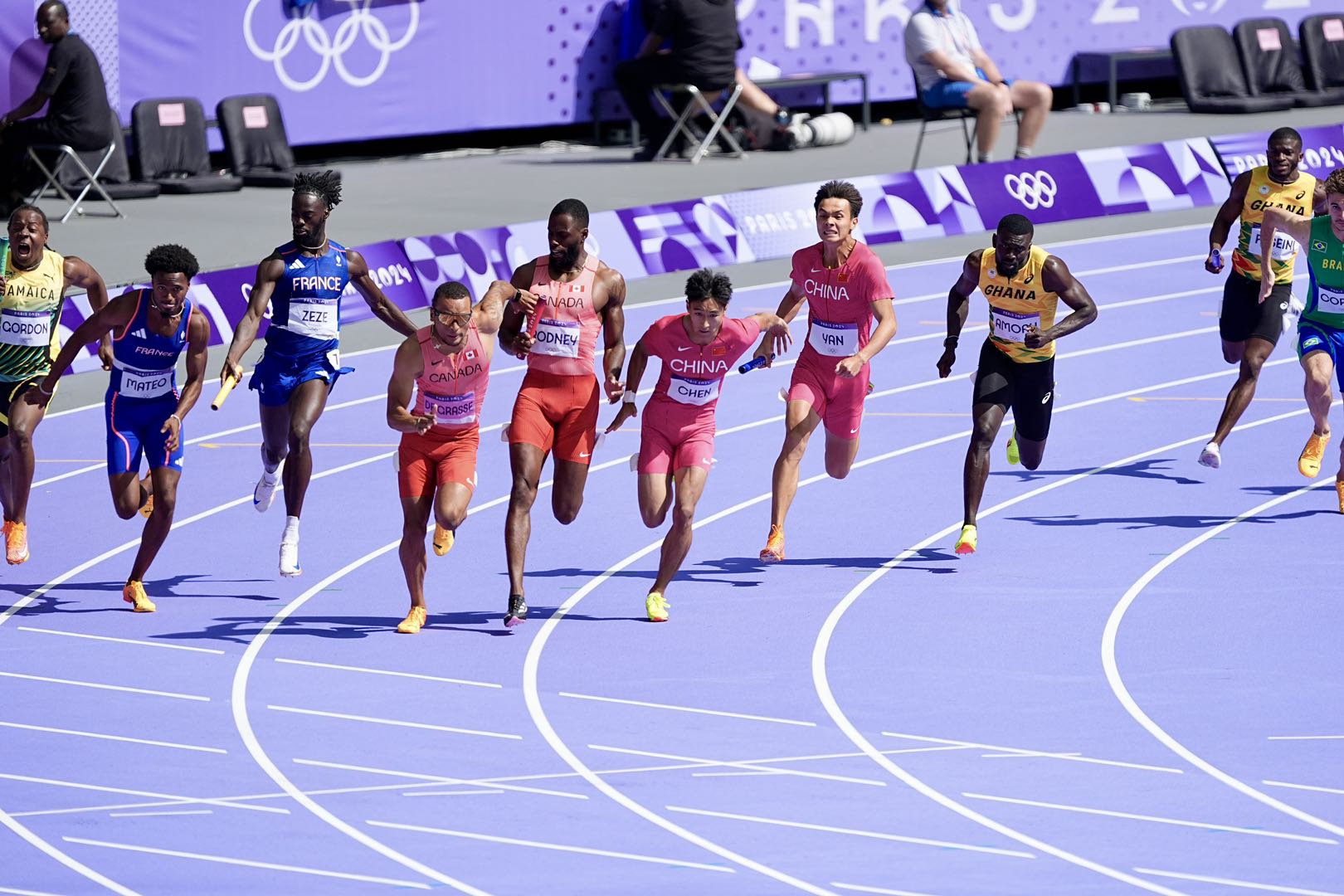 中国男子4x100米接力晋级决赛