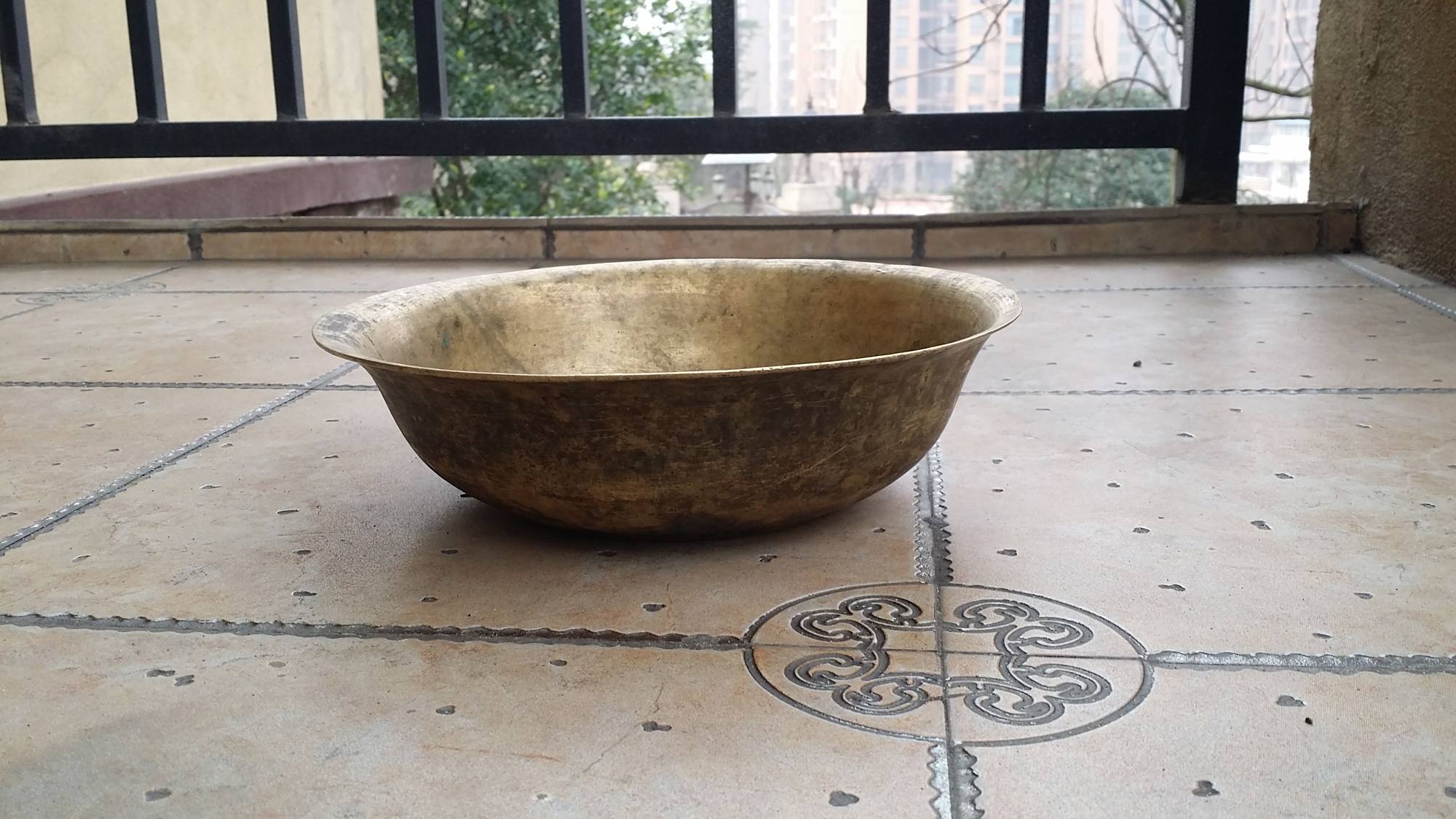 民间故事老乞丐行乞老夫妻送碗送粥门外传来了儿子的喊声