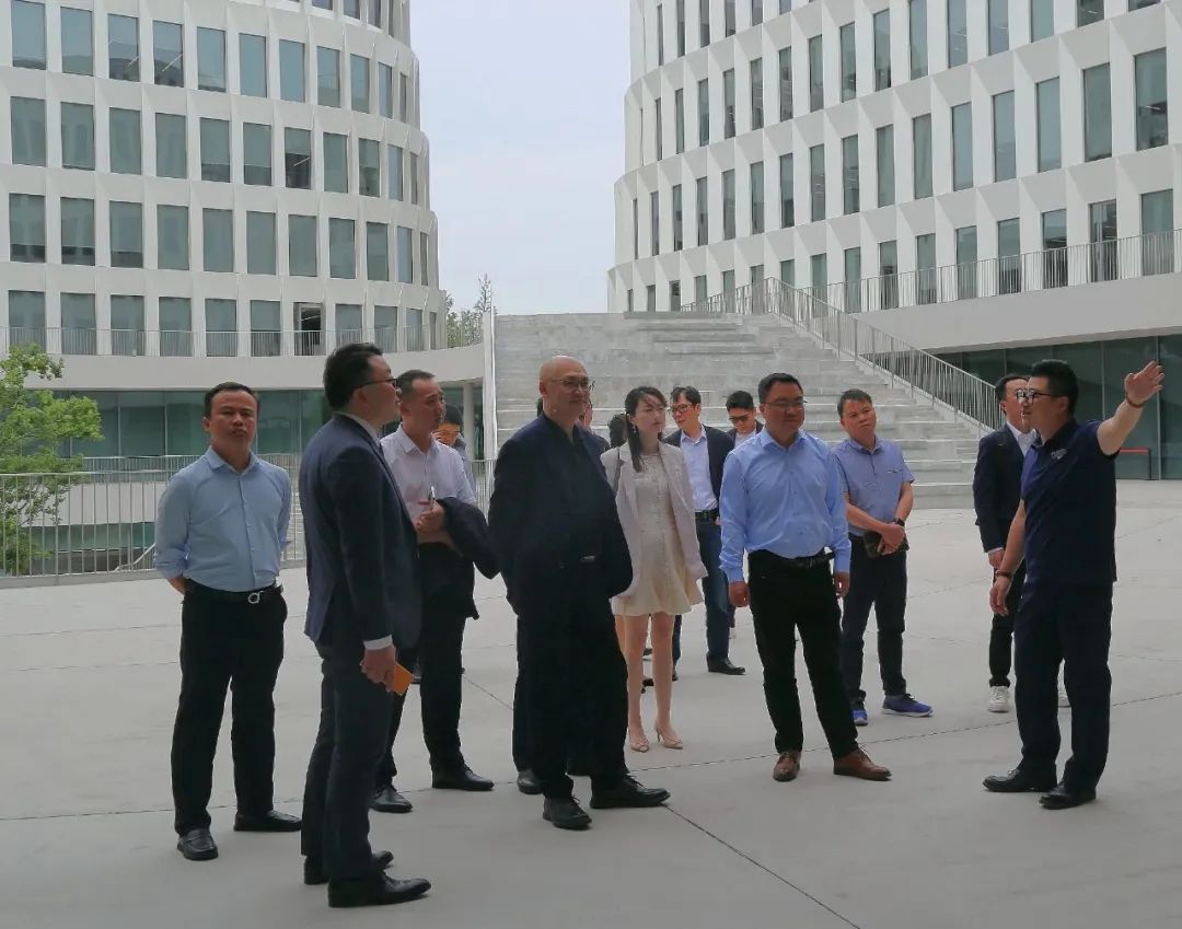 曾琨到上海参加贵州省与上海文旅领域优强企业家对接座谈会并开展招商