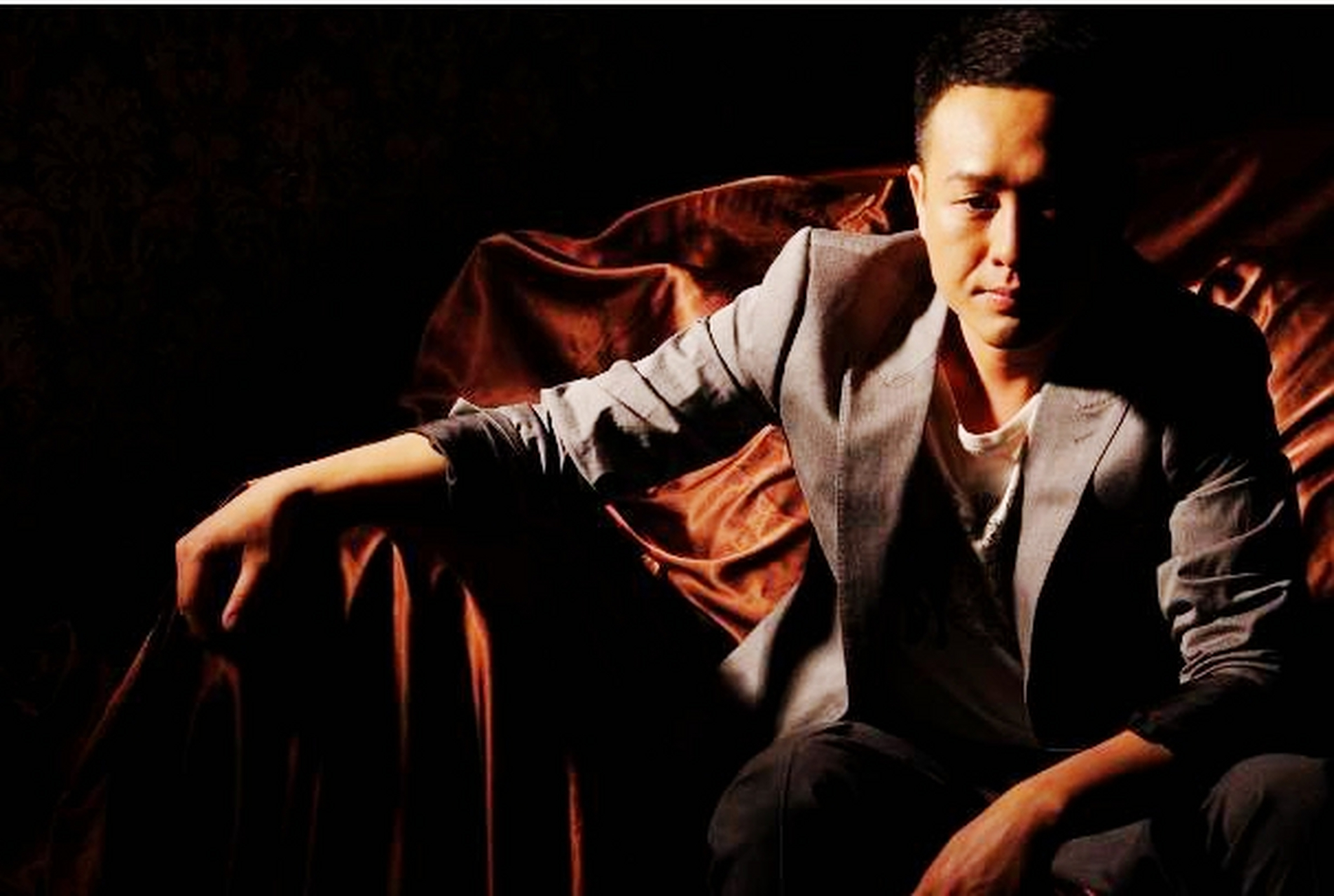 90年代,年轻的张颂文以摄影闻名.